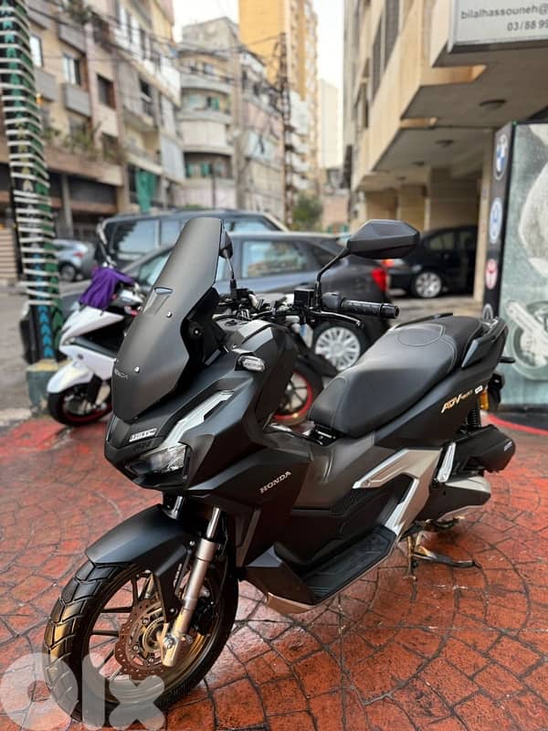 honda adv 160 cc 3050$ 4