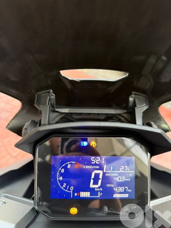 honda adv 160 cc 3050$ 5