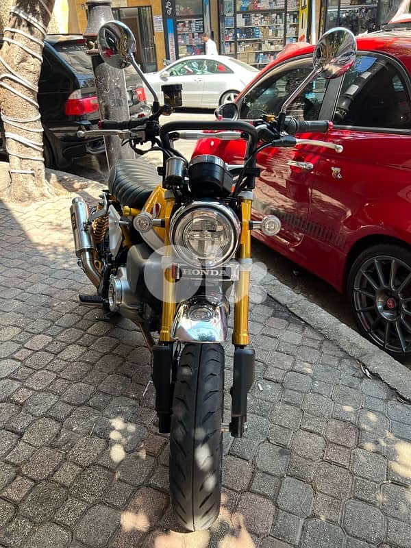 Honda monkey 125 cc all aftermarket sport parts added 1