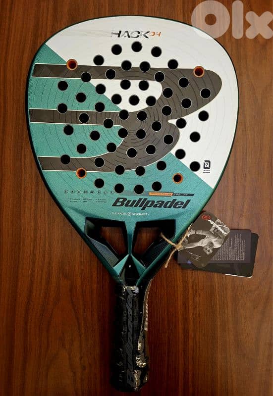 Bullpadel Hack 04 model 2025 18K price 250$ 1