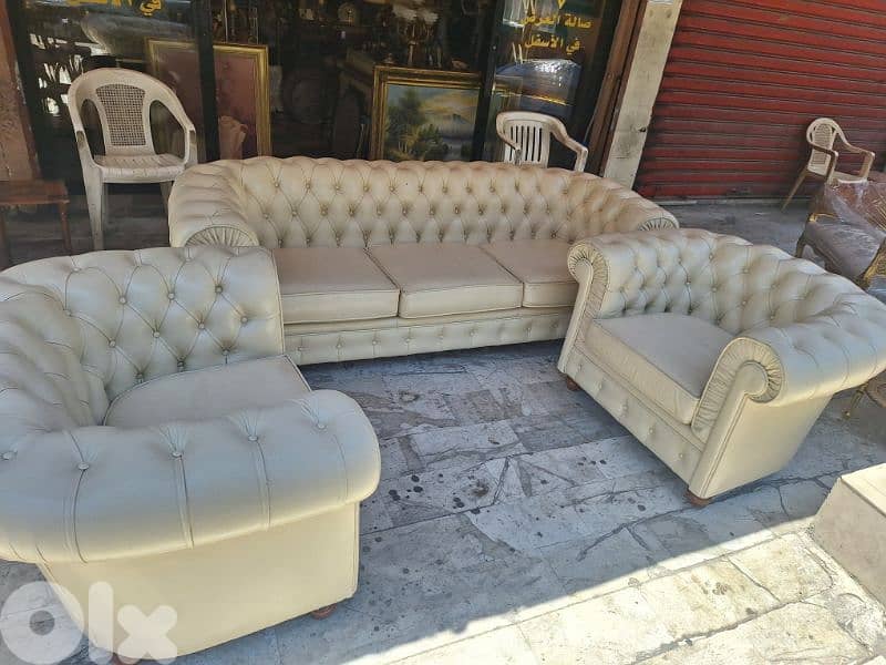 salon chesterfield original England amazing white color 0