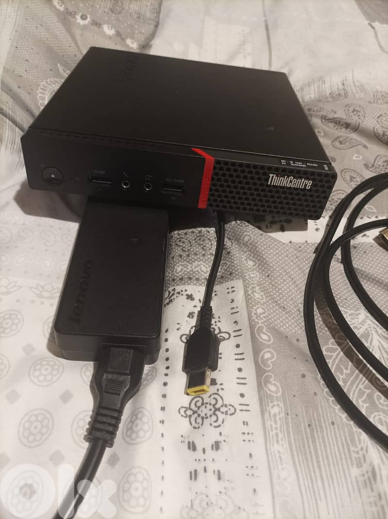 Lenovo ThinkCentre M700 Tiny PC 10