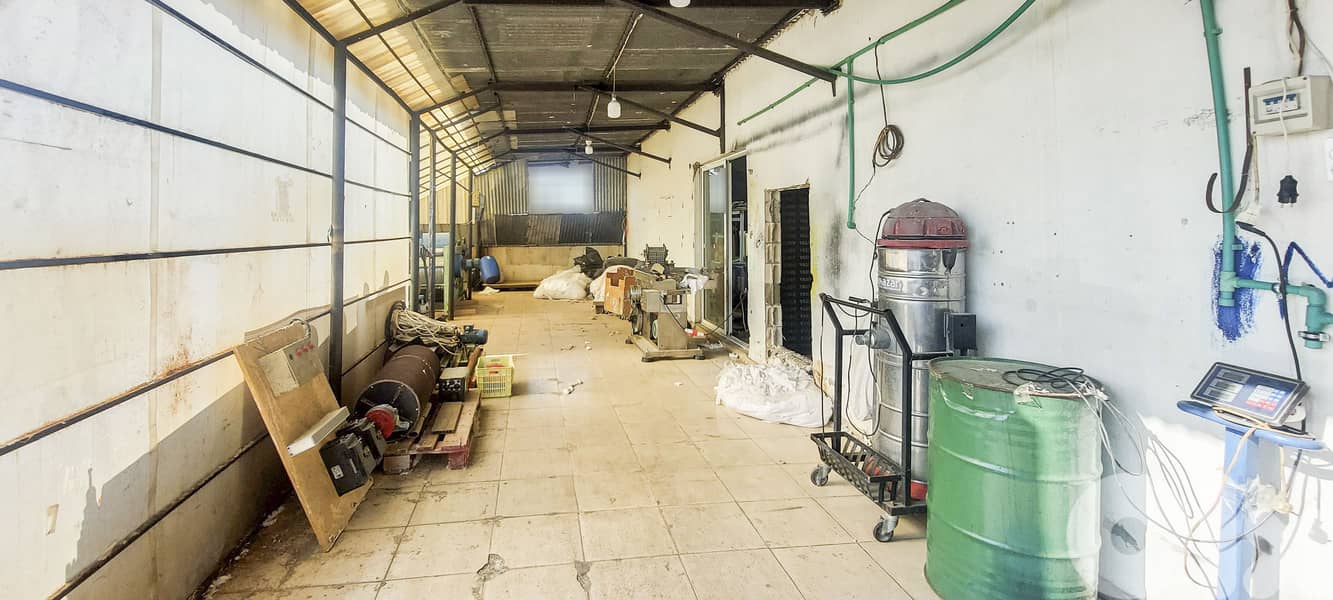 For Sale – Warehouse in Dora Industrial Zone للبيع – مستودع في المنطقة 0