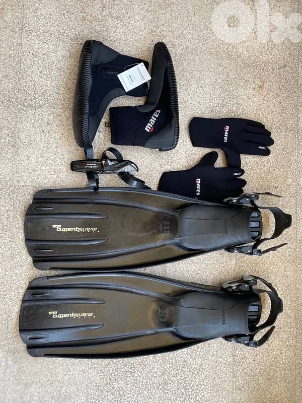 diving equipment 0