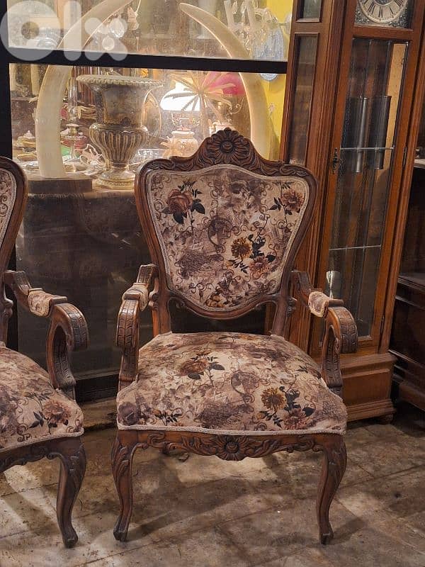 antique pair of wooden bergers 1