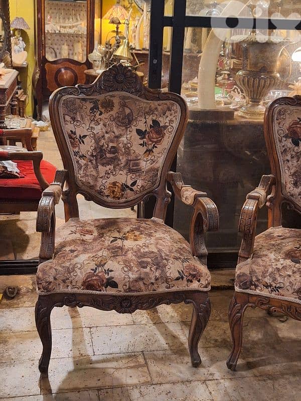 antique pair of wooden bergers 2