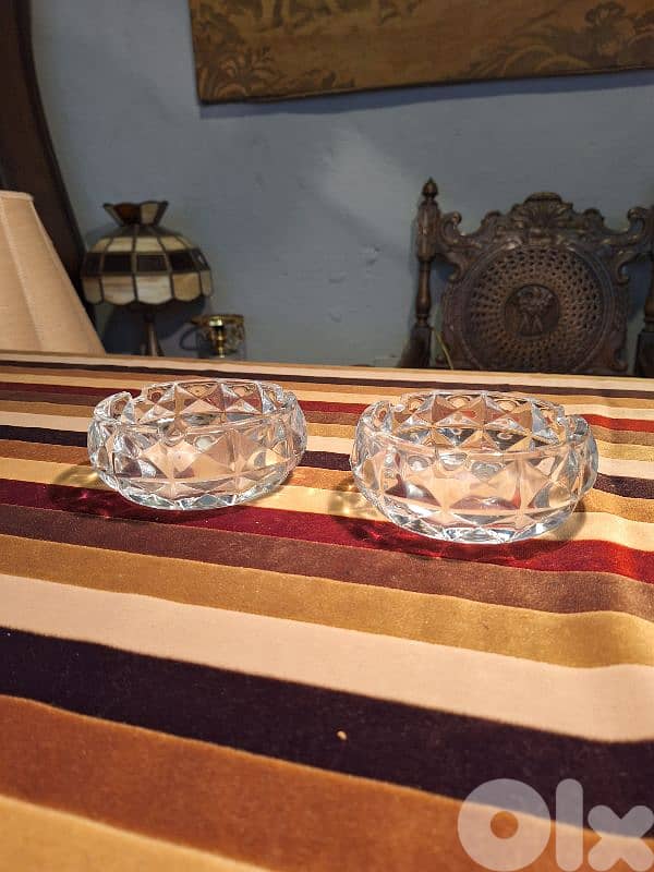 2 crystal ashtray 1