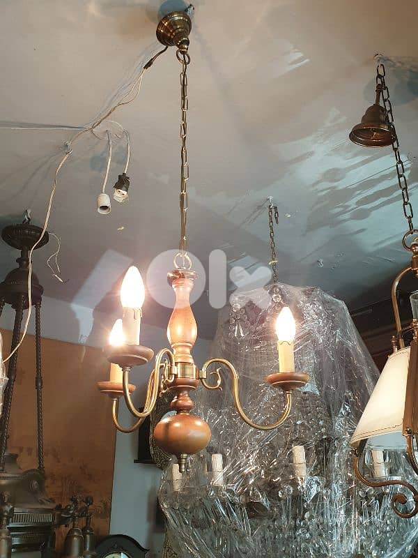 bronze and wood 3 lamps chandelier 1