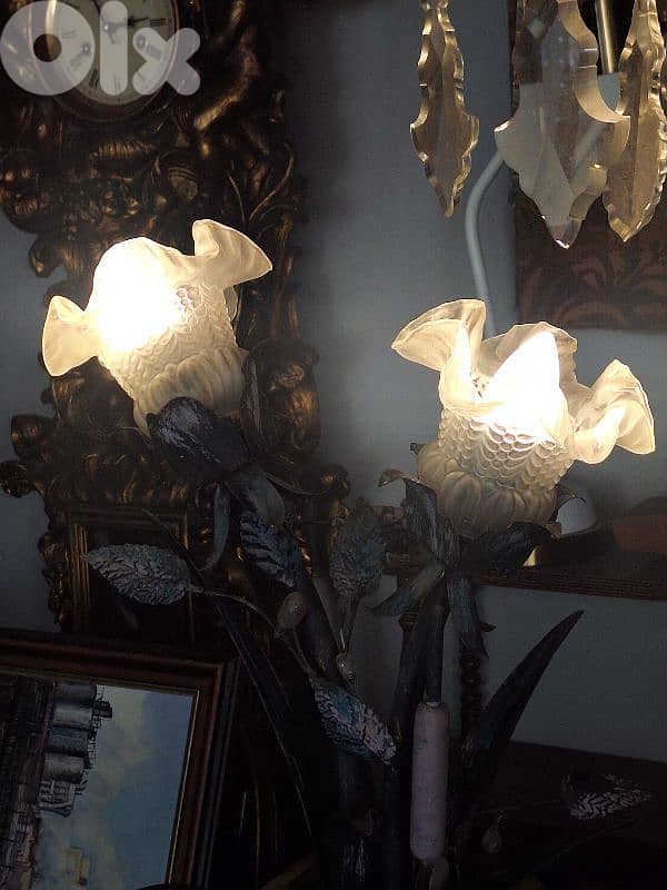 flower shaped lamp 0