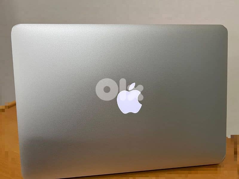 Apple MacBook Air 13” (2017) – Core i5 – 513GB SSD – 8GB RAM – Silver 3