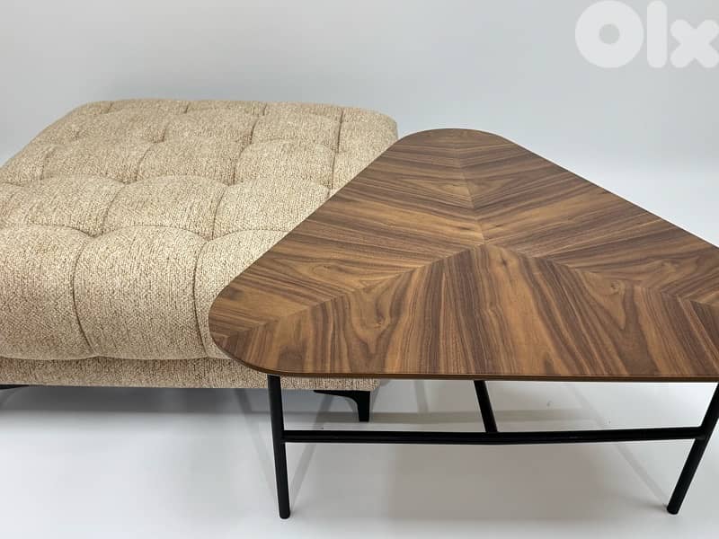 UNIQUE POUF & TABLE FOR SALE 1