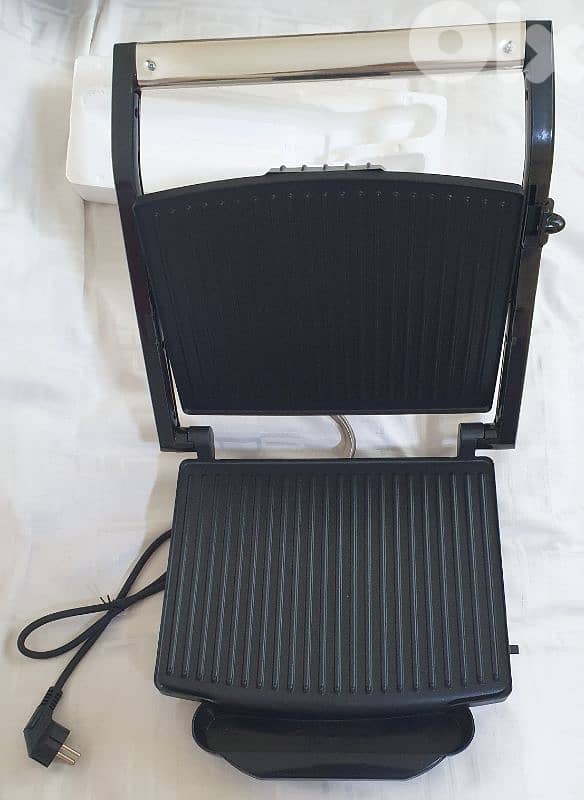 General  Star  press grill sandwiches new only 35 $ ashrafiye 03723895 4