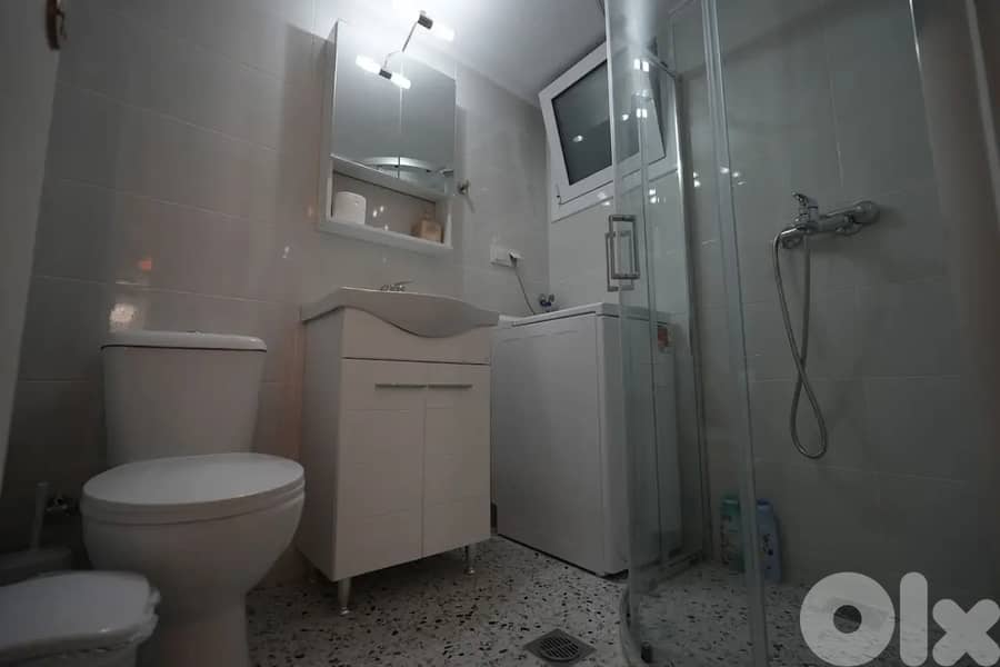 Beachfront apartment in Greece  شقة على شاطئ البحر في اليونان 8