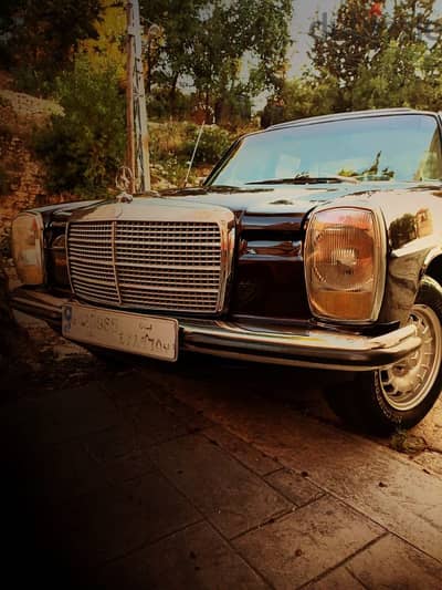 Mercedes-Benz 200 Series 1977