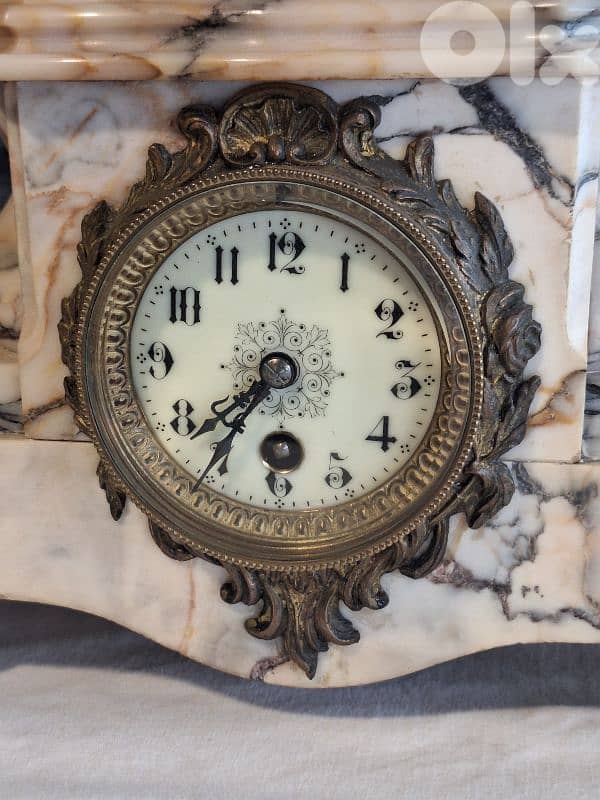 La pansee AUGUSTE MOREAU marble clock set french 5