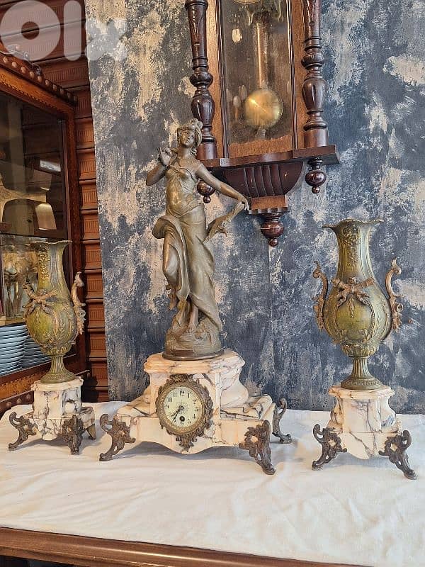 La pansee AUGUSTE MOREAU marble clock set french 10
