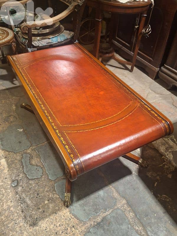 leather top english coffee table 0