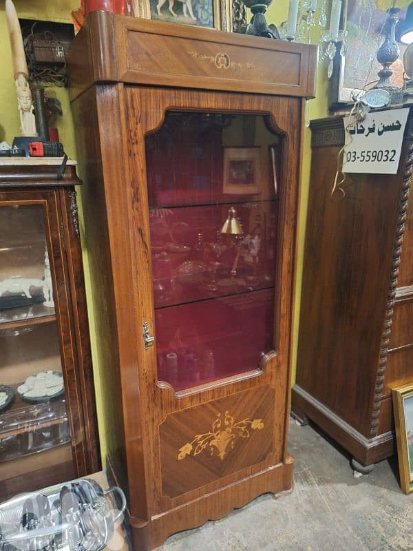 italian massif wood showcase 0