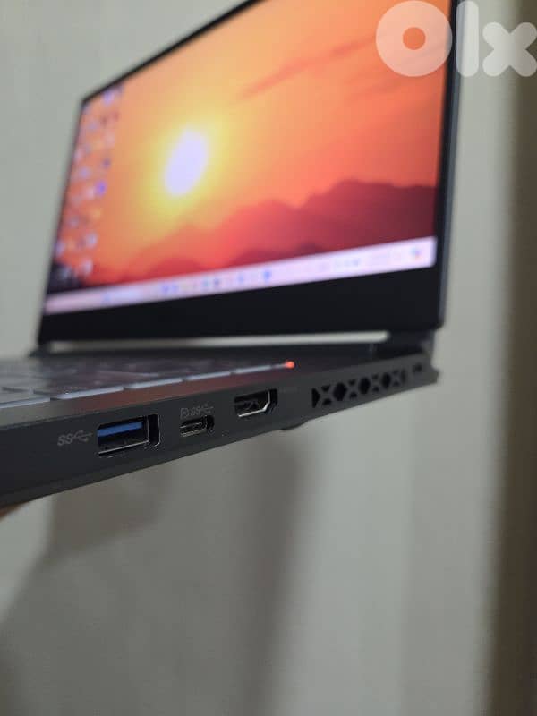 Gaming laptop msi delta 15 8