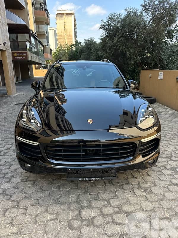 Porsche Cayenne Platinum Edition 2017 black on brown (Clean carfax) 0