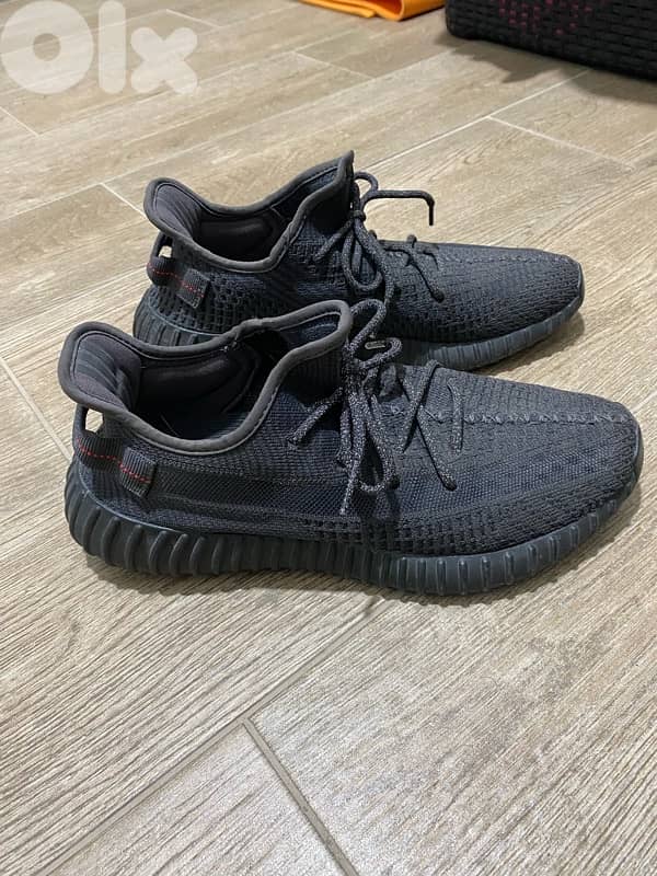 Adidas Yeezy 350 V2 black size 44.5 0