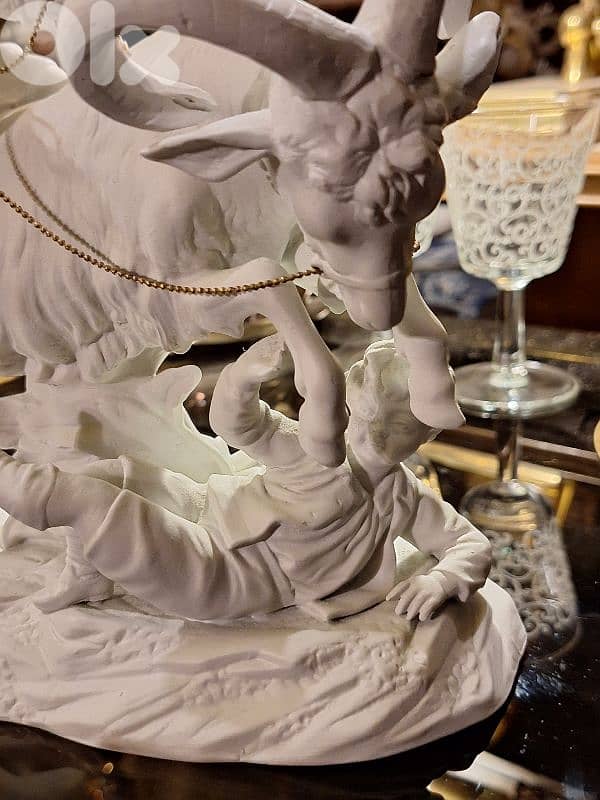 antique biscuit statue 3