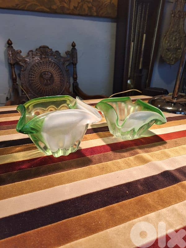 2 murano ashtrays 0