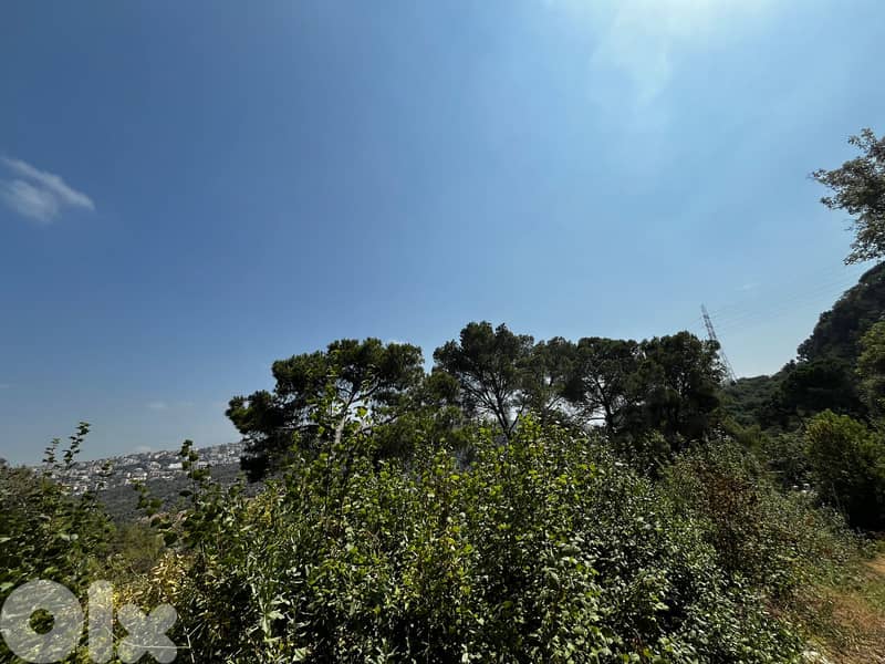 Prime location Mountain V land in Kornet El Hamra أرض في قرنة الحمرا 0