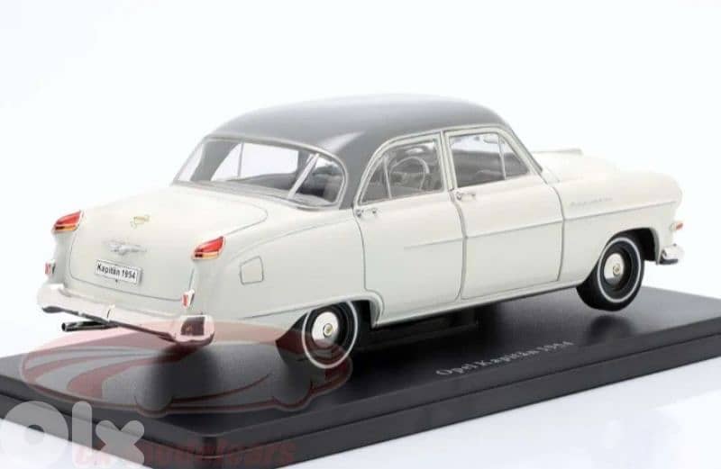 Opel Kapitan 1954 diecast car model 1;24 3