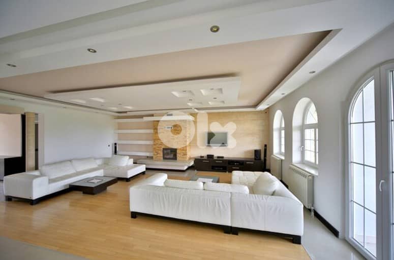 DOWNTOWN PRIME / SEA VIEW , HIGH FLOOR (390SQ) 3 MASTER BEDS (BT-728) 0