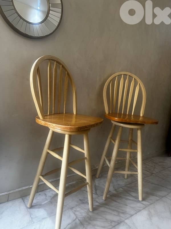 2 vintage swivel bar chairs , 120$ 1