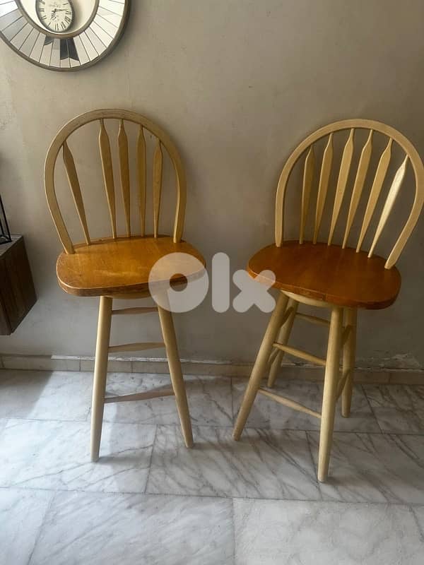 2 vintage swivel bar chairs , 120$ 2