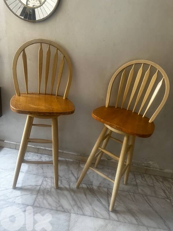 2 vintage swivel bar chairs , 120$ 3