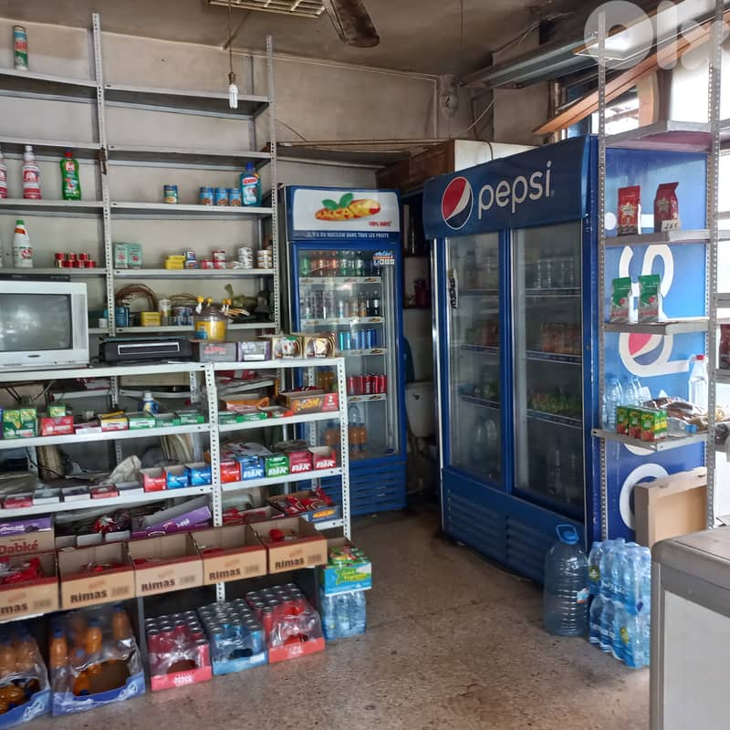 Small shop Suitable for coffee shop in Amaret Chalhoubمحل صغير مناسب ل 0