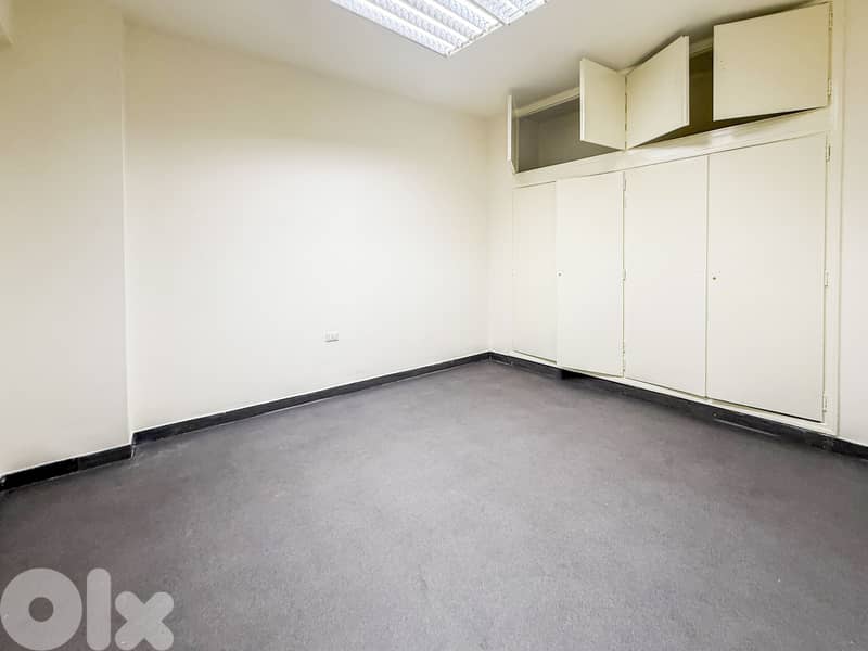 Commercial Office for Rent – Sodeco, Achrafieh مكتب تجاري للإيجار 0