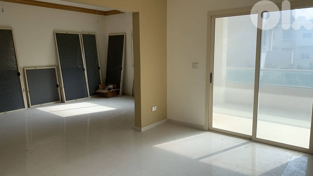 RWB123MT - Apartment for rent in Jbeil 0
