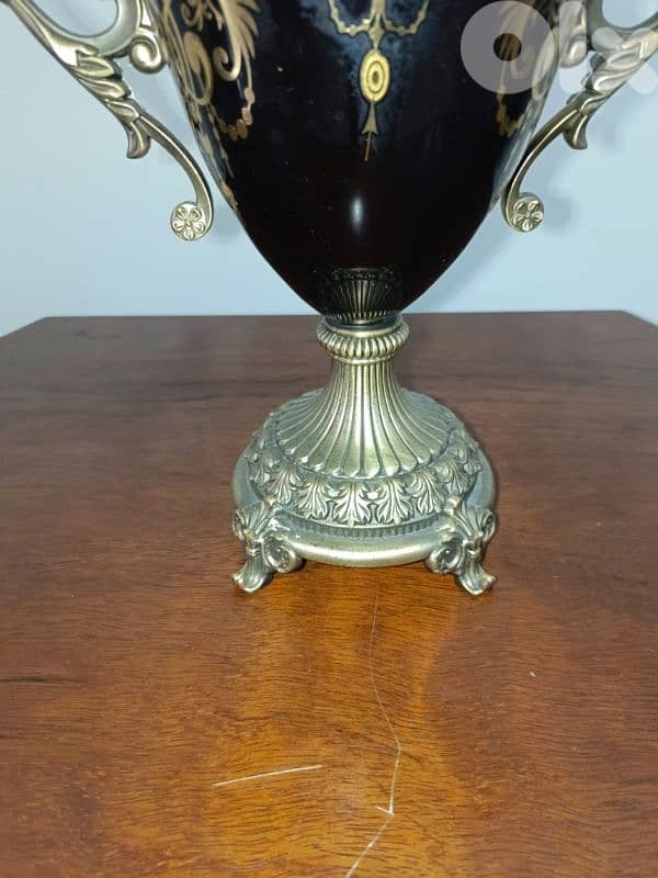 vase - very good condition 1