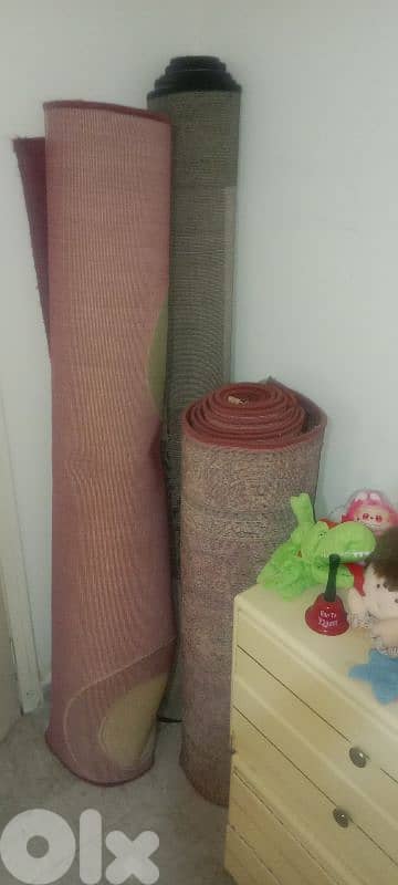 ثلاث سجادات 0