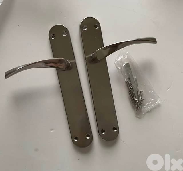 2 door handles 2