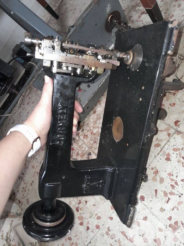 ماكينات خياطه وتطريز  بداعي سفر 3