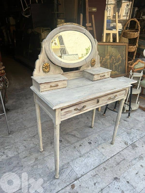 كوافوز غرفة نوم مع مراي ناعمة فرنسية انتيك vintage frensh coiffeuse 3