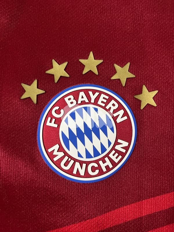 Bayern Munich Goretzka 8 home adidas kit 2022 2