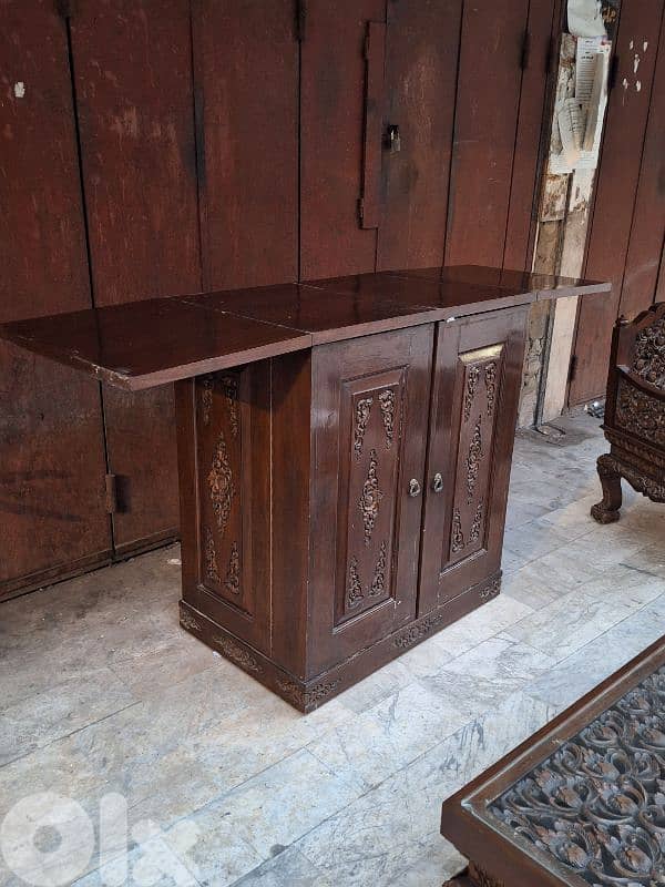 antique eastern bar 2