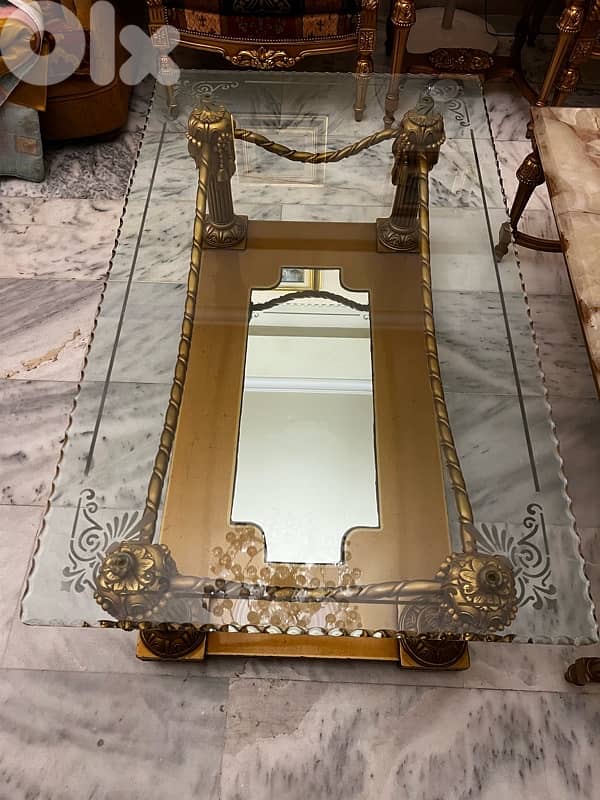 طاولة تصلح لصالون  ستيل مودارن 0