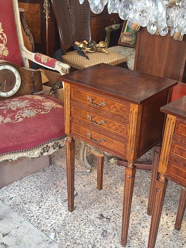 2 antique commode 1