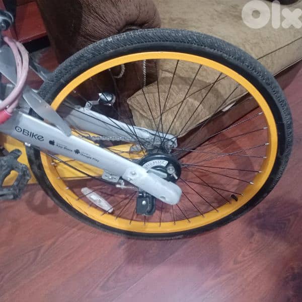 bicycle super good real price 700$ now 100$ only 4