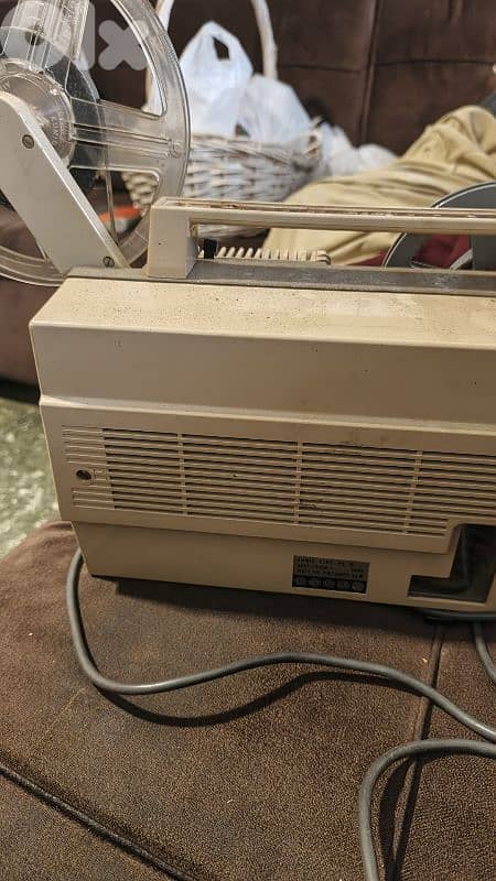 كميرة سينما قديمة جدا ثبعد شغالة 2