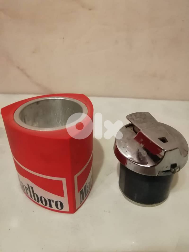 Marlboro collectible promotional gas Lighter 1