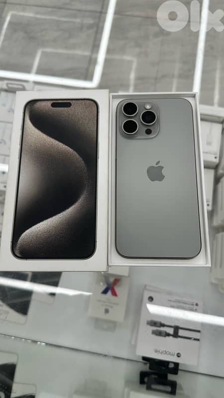 iphone 15 pro max 256G 0
