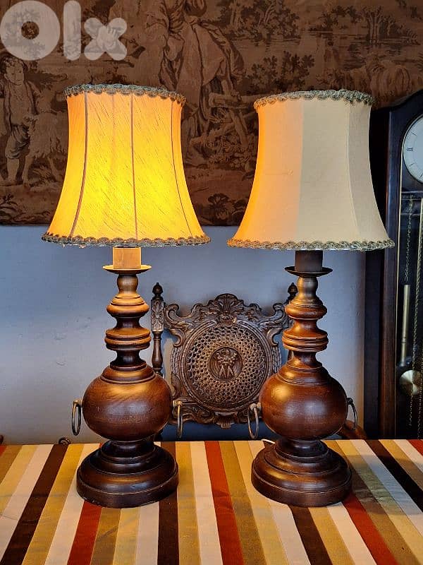 2 large wood lamps 0